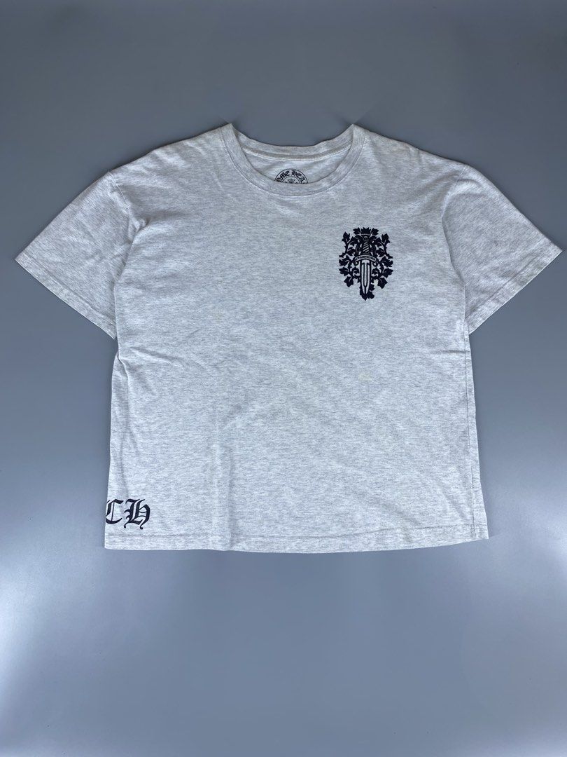 Chrome Hearts Heather Grey Dagger T-Shirt Size L (Category: Tshirts & Polo Shirts ) located in General Santos City (Dadiangas). Submitted by zann_zee (Listing ID 1470256247, Image 1). Description: - Brand: Chrome Hearts Size - Large Width - 22 Length - 25 Issue:None Condition: excellent Color rate: 9.5/10.