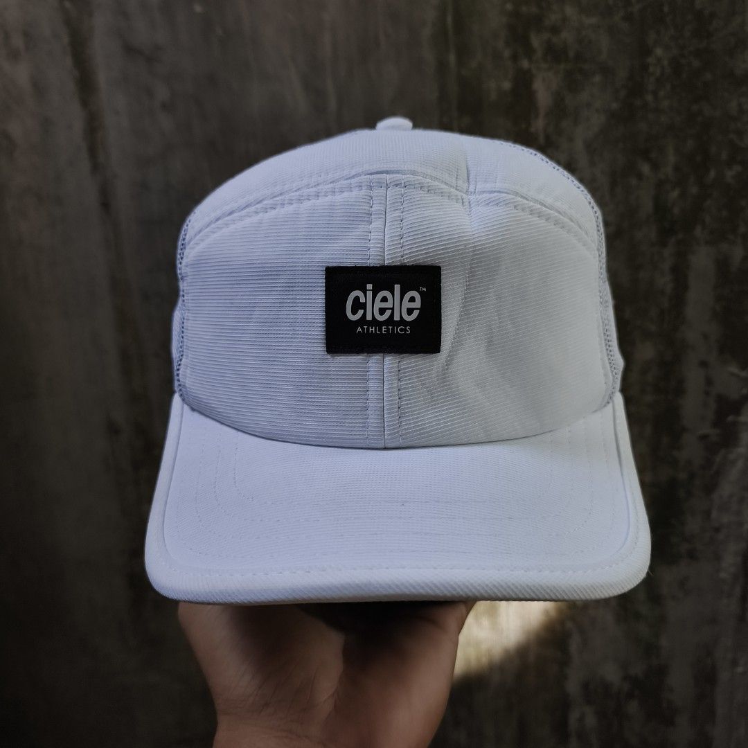 CIELE TRUCKER SOFT BRIM WHITE (Category: Caps & Hats) located in Daraga. Submitted by safe_juswaha (Listing ID 1470234169, Image 1). Description: 850 only + sf ship via j&t Loc Albay 📌.