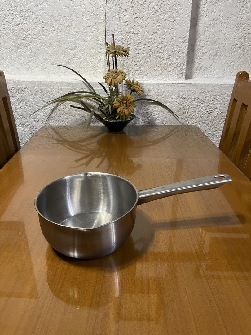 Cladin Stainless Deep Frying Pan 18cm (Category: Cookware & Accessories) located in Quezon City. Submitted by doublelkitchenware (Listing ID 1470187066, Image 1). Description: Cladin Stainless Steel Deep Frying Pan with spout 18x8.5cm Induction / Gas / Electric Tama ang kapal at bigat Fully clad Visible sign of usage / scratches Pick up or shipping via lalamove Provincial 🚚j&t Novaliches Qc .