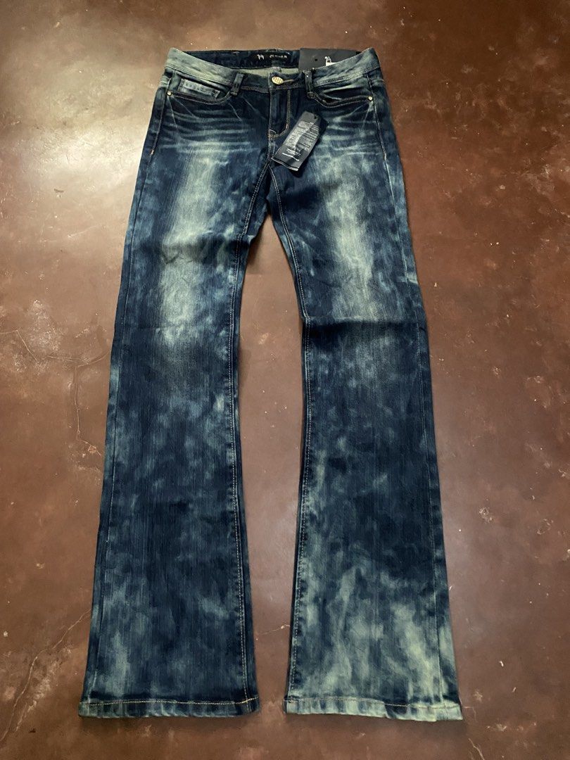 Clride Deadstock Mid~Rise Bootcut (Category: Jeans) located in Malita. Submitted by ronnyboi (Listing ID 1470168507, Image 3). Description: 1 W:29 L:39.5 T:9.2 H:8 Mine:400.