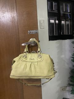 (Category: ) located in . Submitted by louraine_gab (Listing ID 1470314624, Image 1). Description: .