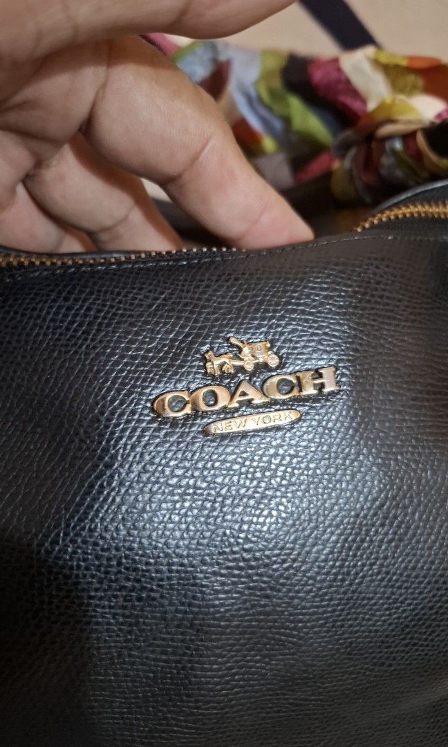 COACH AVA SHOULDER BAG/TOTE BAG (Category: Tote Bags) located in Antipolo. Submitted by goldentiger-ac44 (Listing ID 1470265729, Image 3). Description: KOTSS Ava black crossgrain leather medium tote shoulder bag Excellent condition Price 3k Antipolo city location.