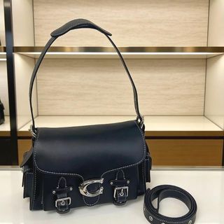 （分類：）位於 。 由 clevereagle.351727 提交（商品編號 1470334293，圖片 1）。簡介： 。