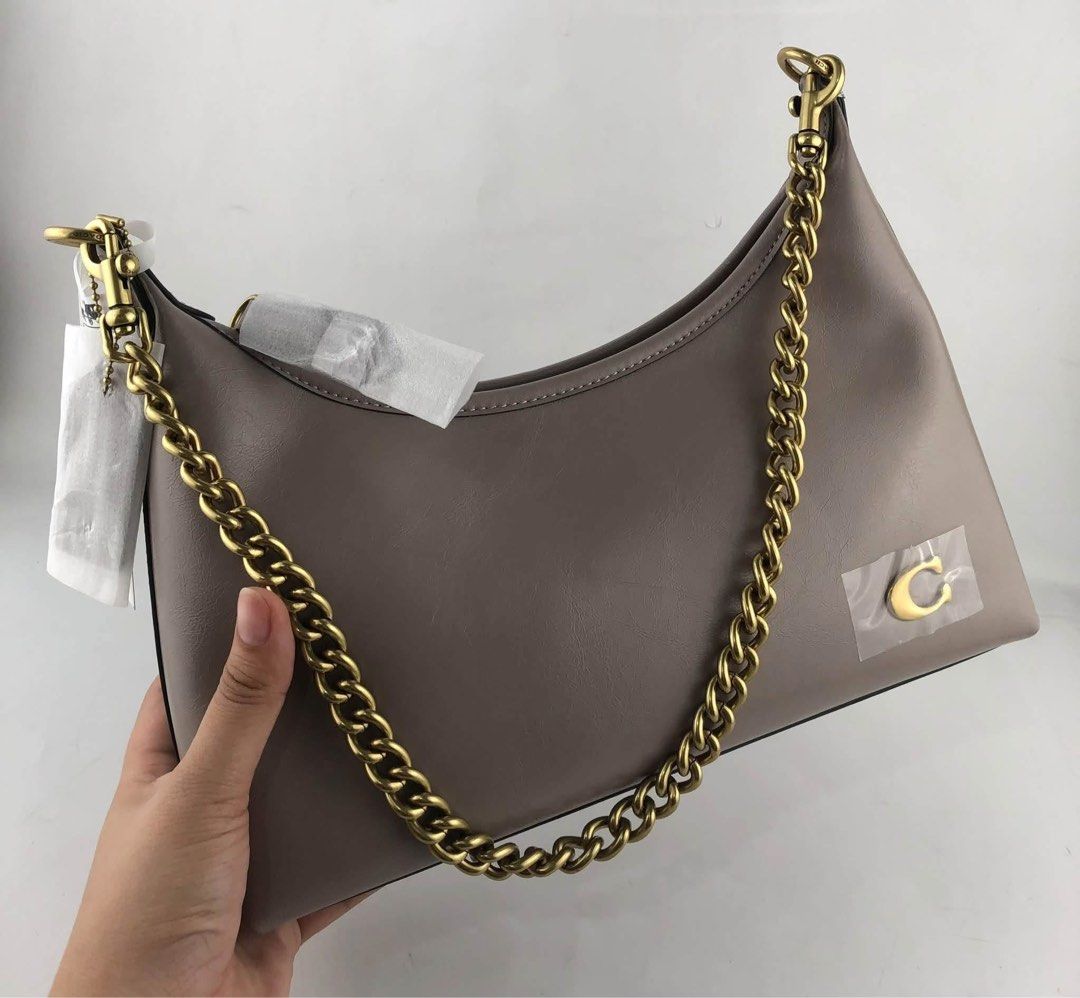 Coach Juliet (Category: Shoulder Bags) located in Binan City. Submitted by pinkykeenshop (Listing ID 1470347059, Image 2). Description: .