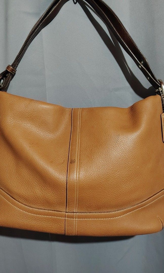 Coach leather (Category: Luxury Bags & Wallets) located in Cavite. Submitted by thrift_finds2000 (Listing ID 1470174569, Image 2). Description: .
