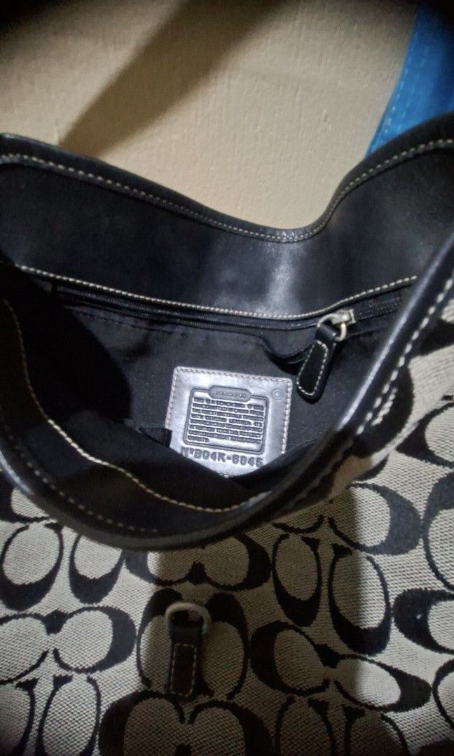 Coach mini bag (Category: Purses & Pouches) located in Paranaque City. Submitted by onyx421 (Listing ID 1470305967, Image 3). Description: RS: Decluttering.