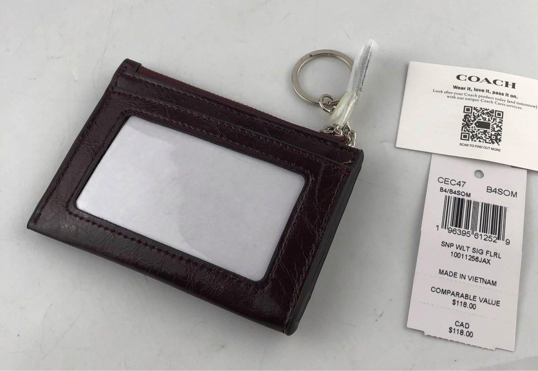 Coach Mini Skinny ID Case (Category: Wallets & Card holders) located in Binan City. Submitted by pinkykeenshop (Listing ID 1470346754, Image 3). Description: .