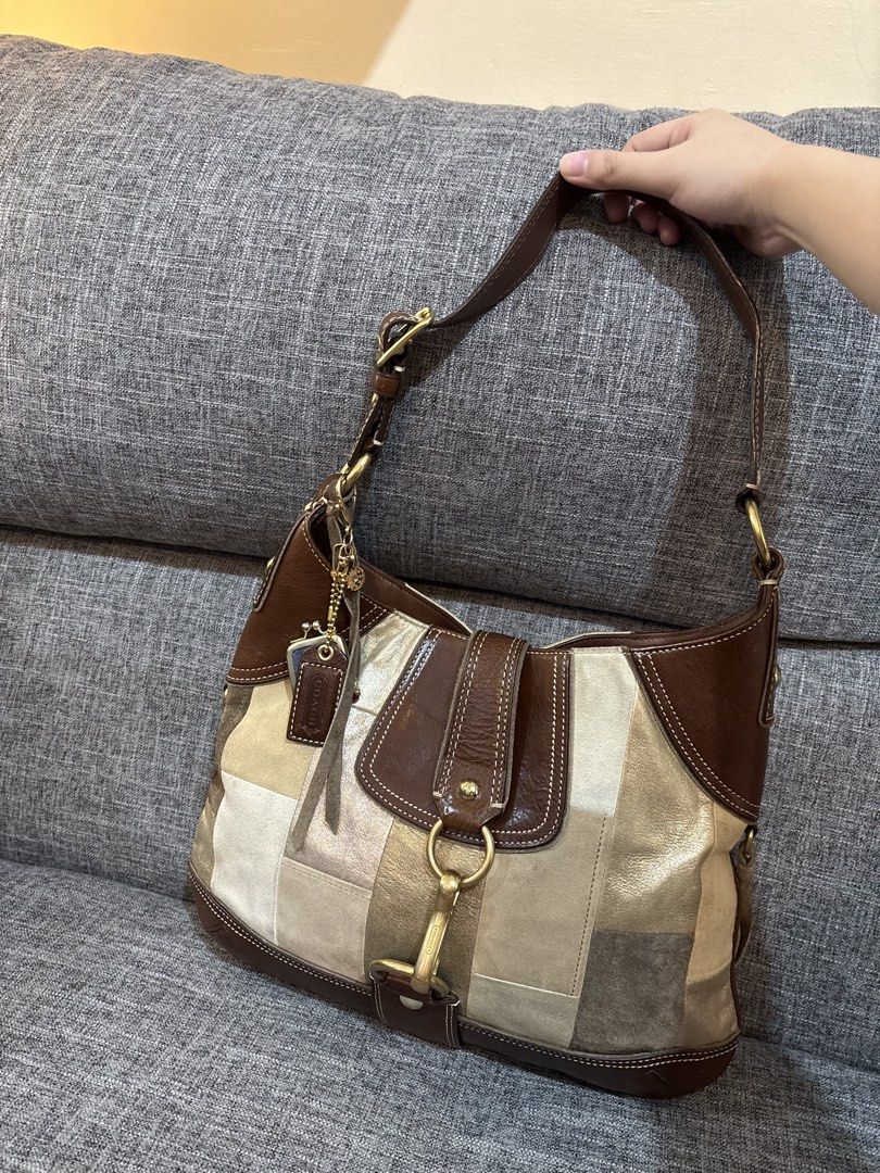 Coach patchwork hobo vintage (Category: Shoulder Bags) located in Binangonan. Submitted by bagsistersph (Listing ID 1470197543, Image 1). Description: .