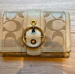 (Category: ) located in . Submitted by _dearvintage (Listing ID 1470243337, Image 1). Description: .