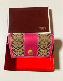 (Category: ) located in . Submitted by _dearvintage (Listing ID 1470243132, Image 1). Description: .
