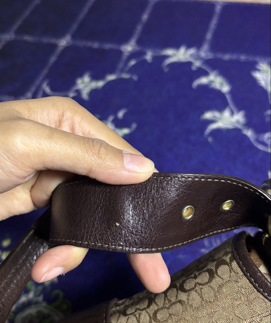 Coach Soho Buckle Flap Hobo (Category: Shoulder Bags) located in Valenzuela. Submitted by telagram (Listing ID 1470143564, Image 3). Description: .