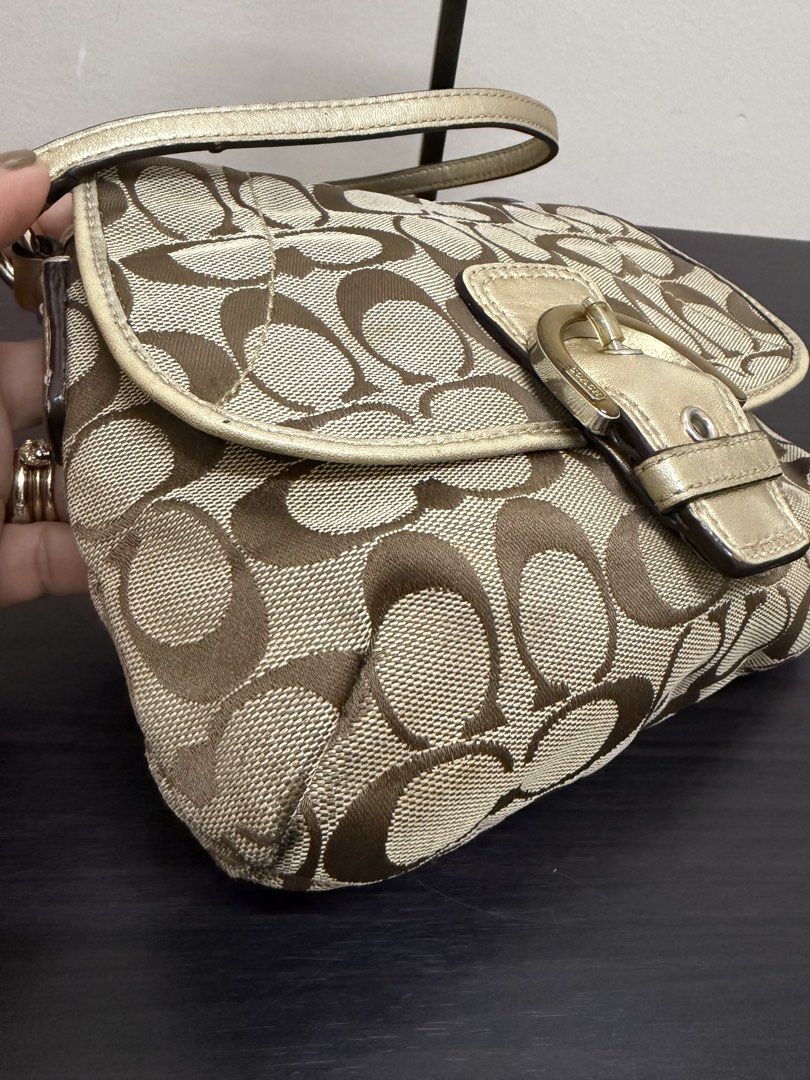 Coach Soho Flap Crossbody (Category: Luxury Bags & Wallets) located in Davao. Submitted by kayax09 (Listing ID 1470171366, Image 3). Description: .