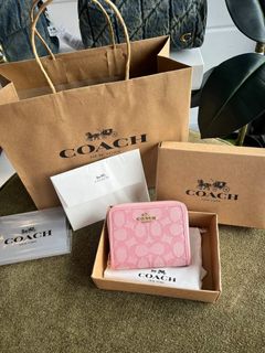 (Category: ) located in . Submitted by bagsboutiqueph (Listing ID 1470171731, Image 1). Description: .