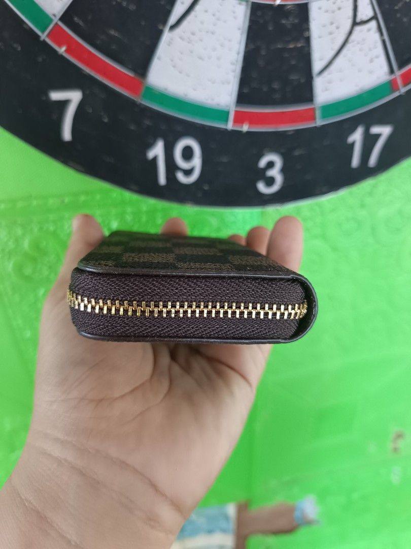 coin purse (Category: Belt bags, Clutches and Pouches) located in Ozamiz City. Submitted by kapesteba112457 (Listing ID 1470216882, Image 3). Description: coin purse kasya mga cards.. for only 800 . makapal matibay.. selected preloved.. pasok pang regalo..