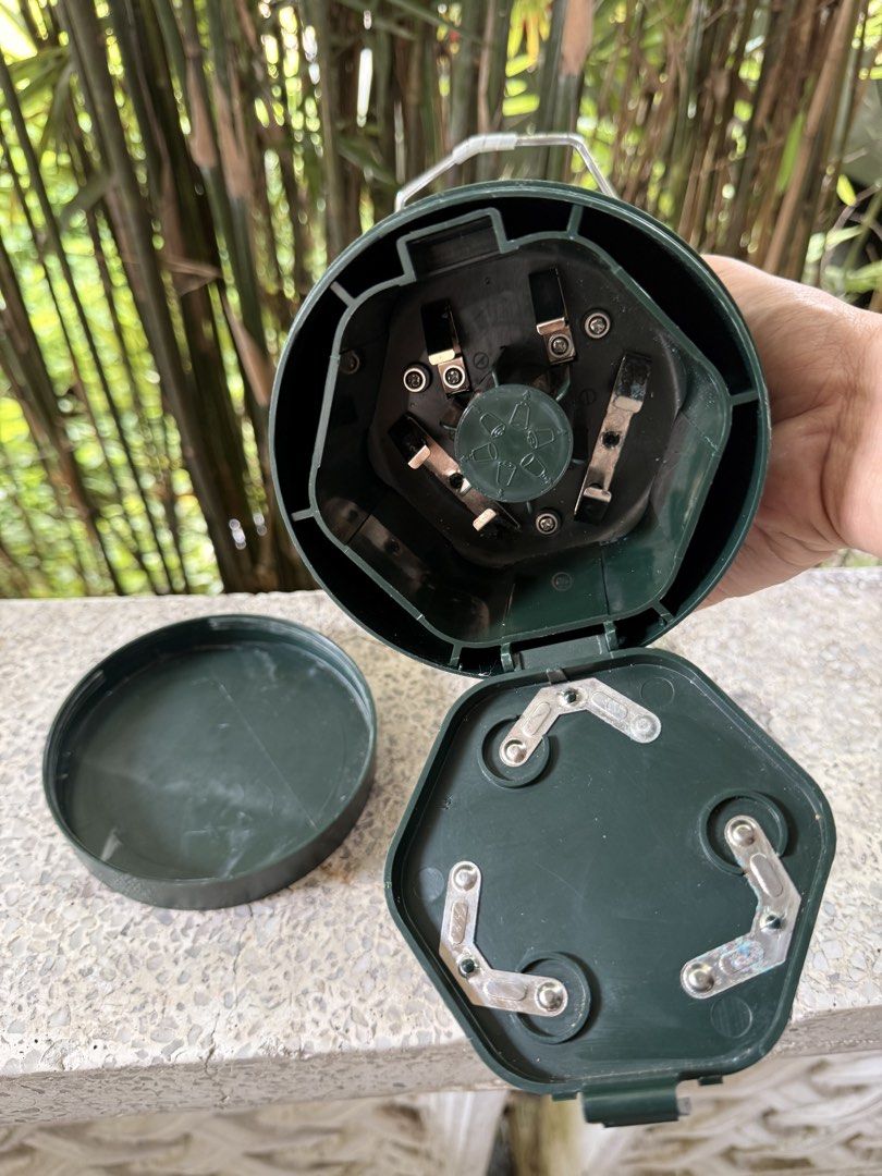 Coleman Lantern (Category: Hiking & Camping) located in Calamba. Submitted by transitory (Listing ID 1470155984, Image 3). Description: For Sale COLEMAN LATERN battery operated unit only as is untested ₱800 Calamba,Laguna location 09165870869 J&T or Lalamove c/o buyer Pm or comment for faster deal Salamat.