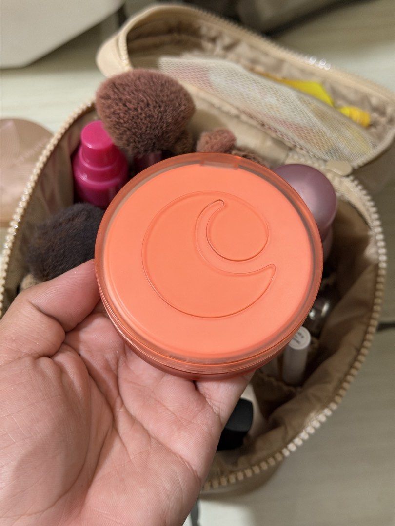 Colourette Bake Base Ultra-Fine Blurring Loose Setting Powder Pink (Category: Makeup) located in Makati City. Submitted by i_declutter.mnl (Listing ID 1470312601, Image 1). Description: - Brand: Colourette - Product: Bake Base Loose Setting Powder - Shade: Pink - Net Weight: 10g - Formula: Ultra-fine blurring - Packaging: Round orange jar with secure lid - Condition: Brand new, unopened, and untouched - Mfg Date: April 2026 - Exp Date: April 2029