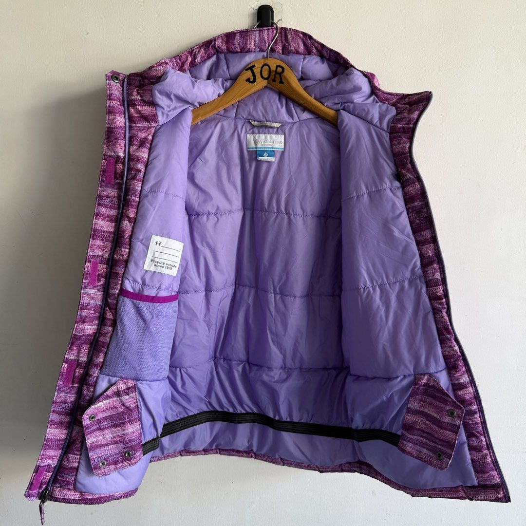 Columbia Alpine Free Fall ll Puffer Jacket (Category: Coats, Jackets and Outerwear) located in San Fernando. Submitted by jorjorr (Listing ID 1470328448, Image 3). Description: Columbia Alpine Free Fall ll Puffer Jacket Original 💯 Medium on tag 19.5 width 26 length Best fit small to medium womens Excellent condition No issue P1,599.