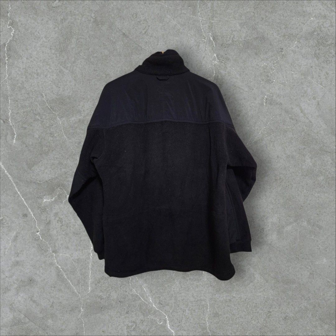 Columbia fleece jacket (Category: Coats, Jackets and Outerwear) located in Baguio. Submitted by fadexquisite (Listing ID 1470274744, Image 2). Description: Columbia fleece jacket Large 29x26 Excellent condition 600 plus ship fee.