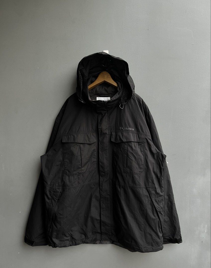 Columbia Omni-Tech Packable Hood Jacket (Category: Coats, Jackets and Outerwear) located in Balamban. Submitted by just_findss (Listing ID 1470258151, Image 1). Description: Columbia Omni-Tech Packable Hood Jacket Excellent Condition XL on tag Dimes 25W / 29L Color Rate 10/10 NO ISSUE.