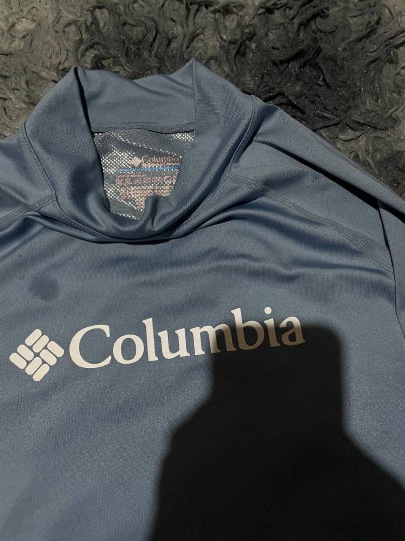 Columbia Rush guard (Category: Activewear) located in Manila. Submitted by garmentsreseller (Listing ID 1470295583, Image 2). Description: SIZE - SMALL WIDTH - 16 LENGTH - 25.