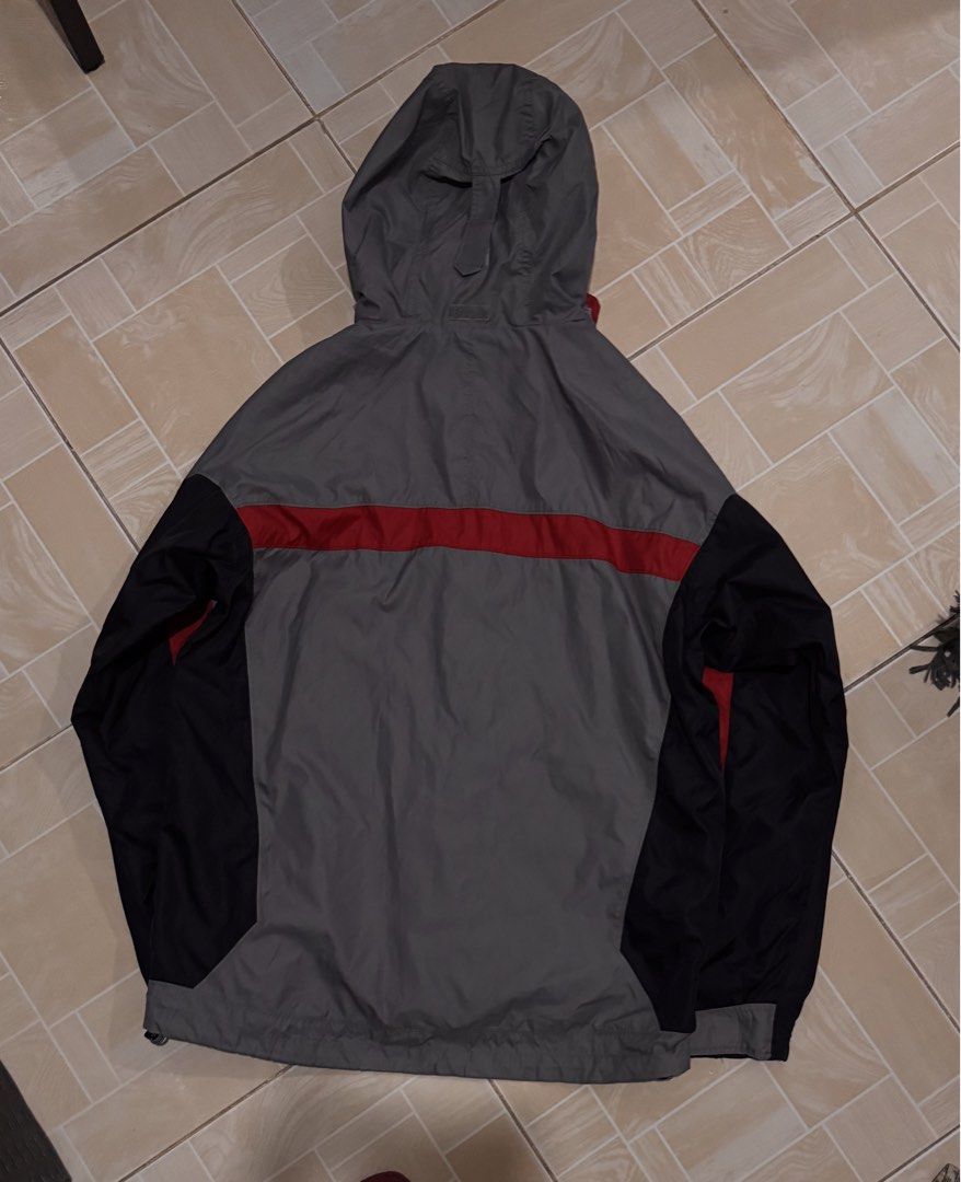 Columbia Vertex Bugaboo Waterproof Hooded Jacket (Category: Coats, Jackets and Outerwear) located in Alaminos. Submitted by outfitcheck.ph (Listing ID 1470298914, Image 3). Description: - Authentic Columbia Vertex Bugaboo jacket - Colorway: Grey, black, and red - Hooded design with adjustable drawstrings - Secure zip chest pocket - Embroidered Columbia Vertex branding on chest and sleeve - Bugaboo text detail on the hood - Ideal outdoor outerwear