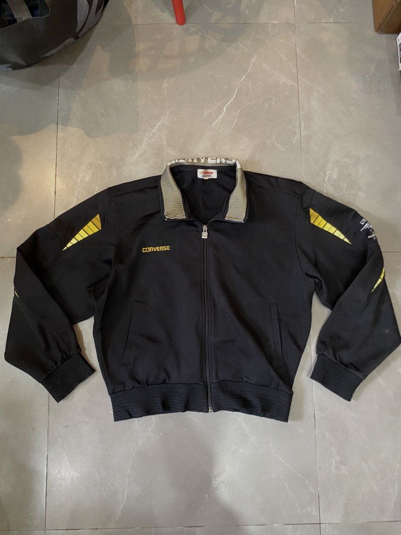 Converse 1990s Workwear Jacket (Category: Coats, Jackets and Outerwear) located in Cainta. Submitted by rurufinds (Listing ID 1470193066, Image 1). Description: Converse 1990s ZETT Track Jacket Pristine Condition Boxy Crop Fit -L: 23 -W: 23.5 Php 1299 + Sf.