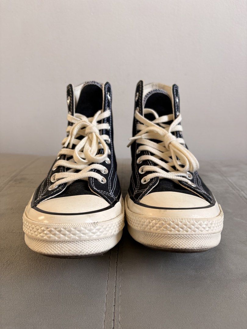 Converse Chuck 70 High Top Black (Category: Sneakers) located in Manila. Submitted by carlo.castronuevo (Listing ID 1470161087, Image 3). Description: Selling my Converse Chucks Size 7.5 Men Used for less than 5x only No box but can provide drawstring bag Bought at Official Converse orange app store (can provide screenshot of purchase) Condition: 8.5 to 9 / 10 Loc: Bacoor Cavite Grab / Lalamove / Meetup near Bacoor.