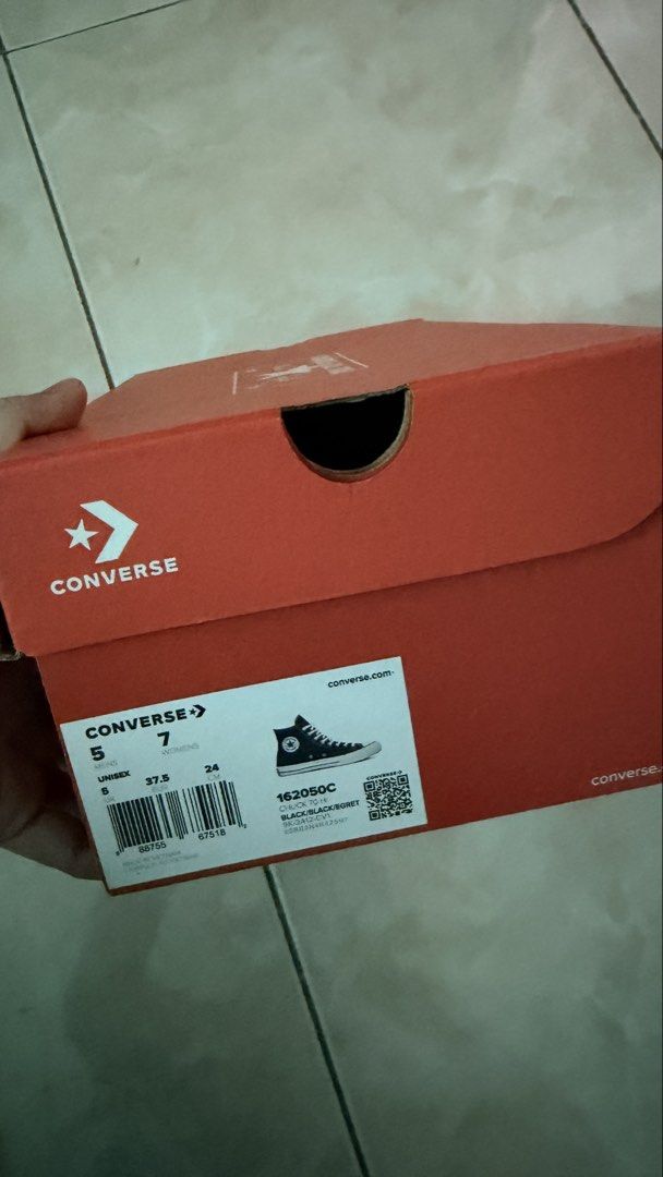 Converse Chuck 70 women size 7 (Category: Sneakers) located in San Pablo. Submitted by issa8 (Listing ID 1470210946, Image 3). Description: - Brand: Converse Chuck 70 High - Color: Classic black canvas upper with egret rubber soles and toe caps - Size: Men's 5 / Women's 7 / EUR 37.5 - Condition: Soles are clean with very minimal wear overall - Inclusions: Original box - RFS: While this is my size, it is too narrow for my feet so nagpapaltos ako p