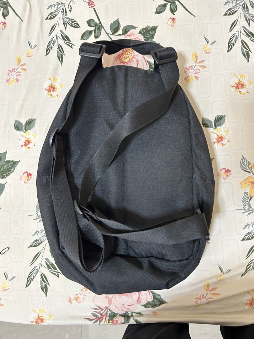 converse go lo mini backpack (Category: Backpacks) located in Polanco. Submitted by adobongvelociraptor (Listing ID 1470216920, Image 3). Description: barely used super cute bought from converse website barely 12 inches length retails for 1800 .
