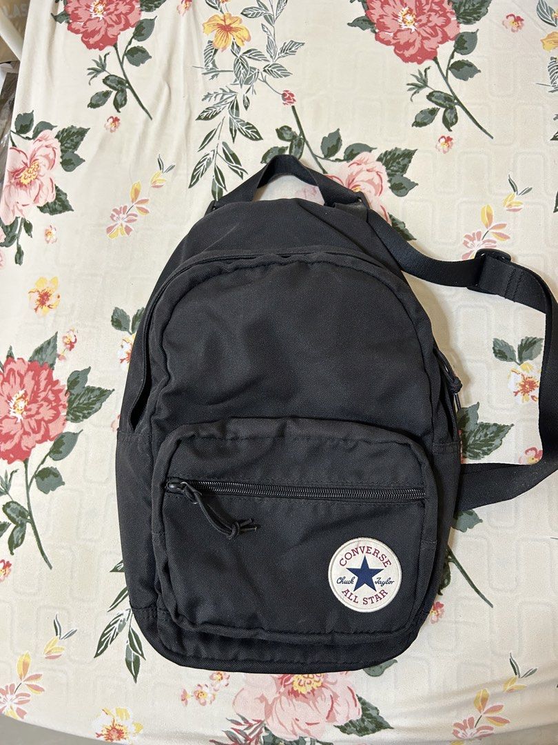 converse go lo mini backpack (Category: Backpacks) located in Polanco. Submitted by adobongvelociraptor (Listing ID 1470216920, Image 2). Description: barely used super cute bought from converse website barely 12 inches length retails for 1800 .