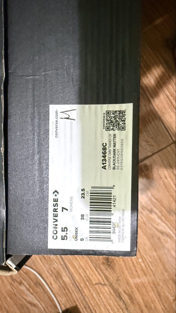 Converse omni trainer ox (Category: Sneakers) located in Batangas. Submitted by claret24 (Listing ID 1470165454, Image 1). Description: Converse omni ox size 5.5 23.5cm Black.