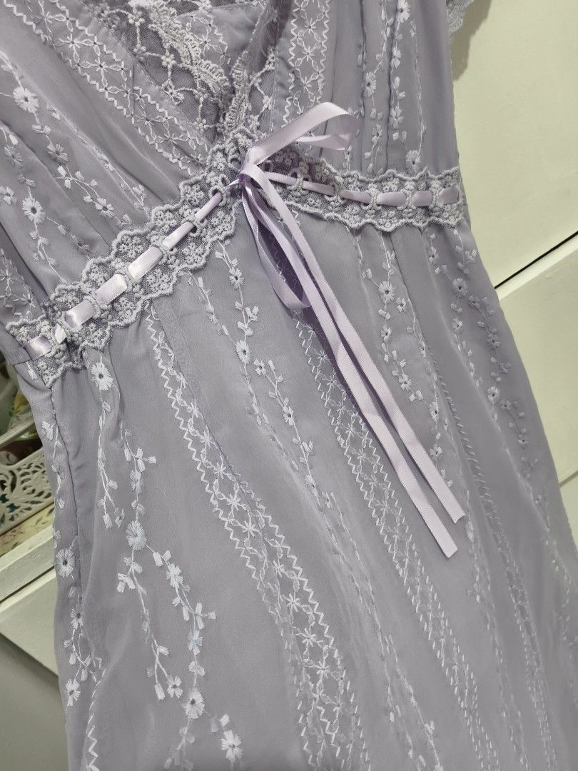 Coquette Dress (Category: Dresses) located in Pili. Submitted by erid35329 (Listing ID 1470181239, Image 3). Description: bought it for 1k + in orange app.