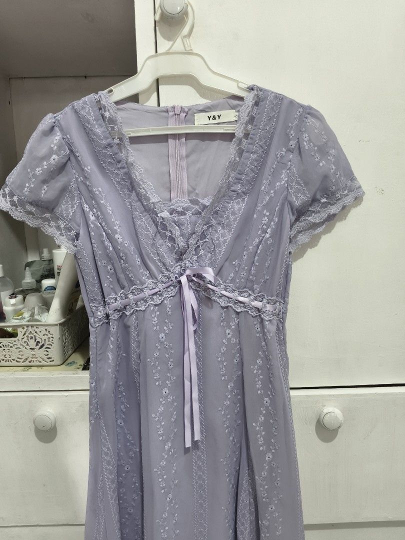 Coquette Dress (Category: Dresses) located in Pili. Submitted by erid35329 (Listing ID 1470181239, Image 2). Description: bought it for 1k + in orange app.