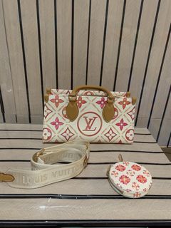 (Category: ) located in . Submitted by preluxuria_online_shop (Listing ID 1470284378, Image 1). Description: .
