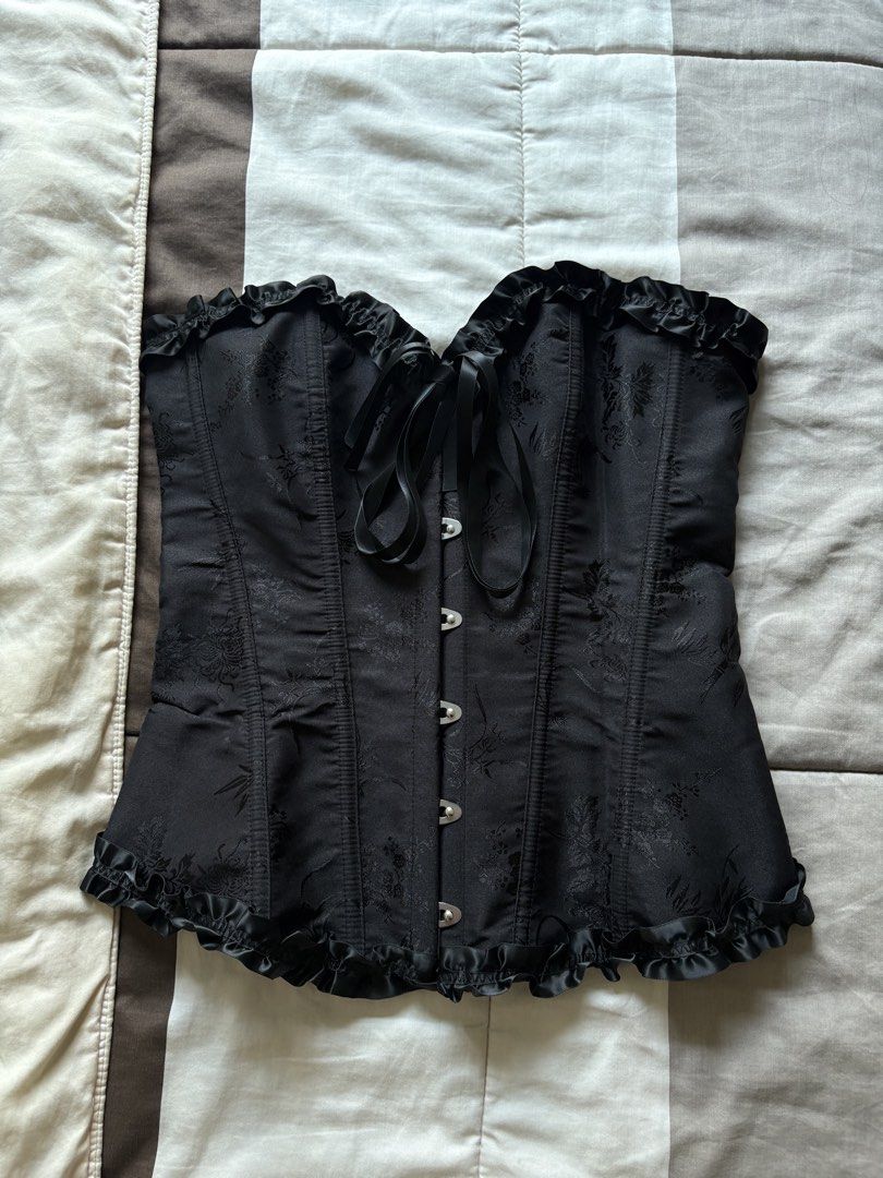 Corset (Category: Sleeveless) located in Mandaluyong City. Submitted by beas_closet (Listing ID 1470206530, Image 1). Description: Black corset from shein L on tag Fits waist 29-30.