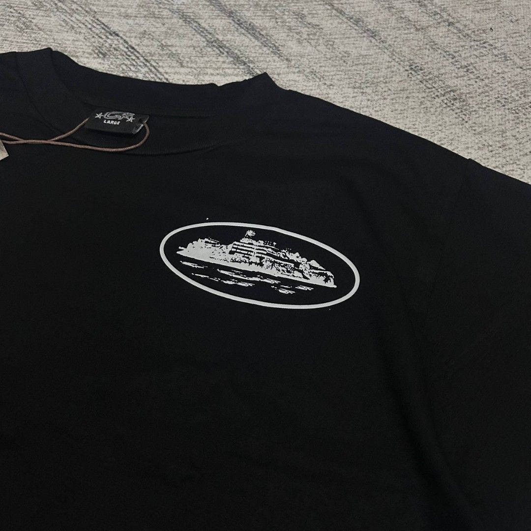 Corteiz OG Island Logo Blk (Category: Tshirts & Polo Shirts ) located in Quezon City. Submitted by mr.joaquin999 (Listing ID 1470203542, Image 3). Description: Brandnew Complete Tags with Hangtag Avail Size ⬇️ •Medium width: 20.5-21 length: 28 •Large width: 22 length: 28 699+sf.