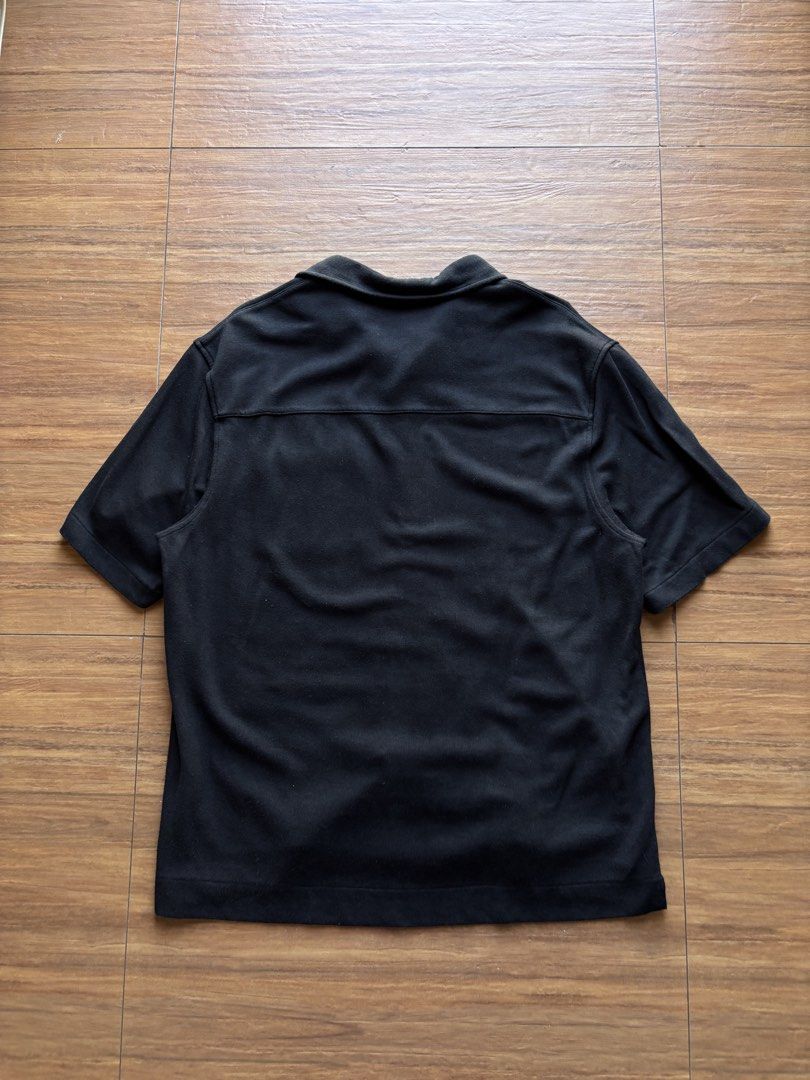 COS Button Up Polo (Category: Tshirts & Polo Shirts ) located in Davao. Submitted by spilled.bins (Listing ID 1470270963, Image 2). Description: COS Button Up Polo Relaxed Fit Width: 23in Length: 28.5in Boxy XL Measurement | Medium on Tag Lints Excellent Condition . Mine: ₱450 +shipping fee on top . Model Reference: Height: 5’5 feet Weight: 68kg.