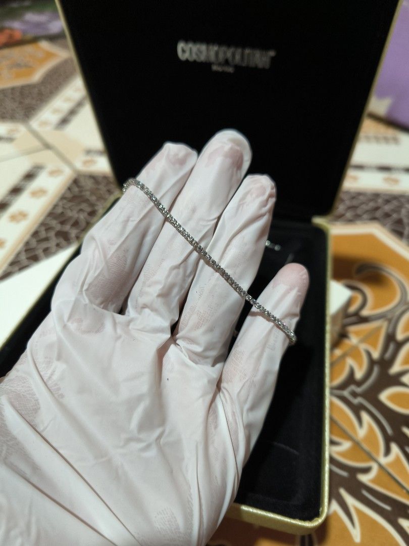 cosmopolitan akoya pearl set (Category: Body Jewelry) located in Cavite. Submitted by jenniferst88424 (Listing ID 1470240316, Image 2). Description: perfect pang regalo sa love one this Christmas ♥️ bought from kore never been used.. super elegant lalo in personal🥹 need lang linisan kasi nastock .. material BRASS and s925 sterling silver...