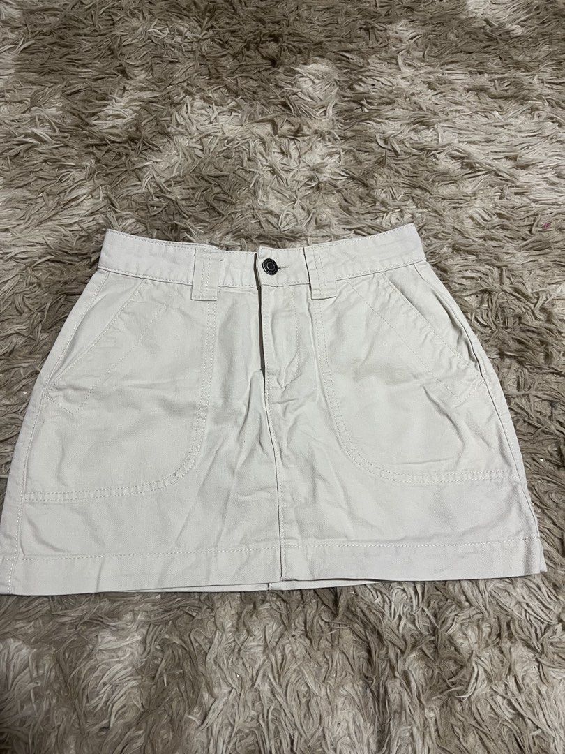 Cotton On Denim Cream Skirt (Category: Skirts) located in Mandaluyong City. Submitted by declutters_cb (Listing ID 1470284910, Image 1). Description: .
