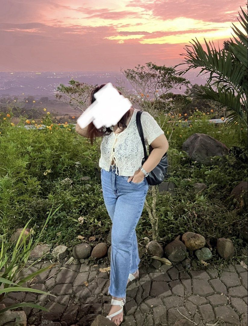 Cream Crochet Lace V-Neck Tie Front Top (Category: Blouses) located in Quezon City. Submitted by srhmppyy (Listing ID 1470280868, Image 2). Description: In pristine condition Worn just once.