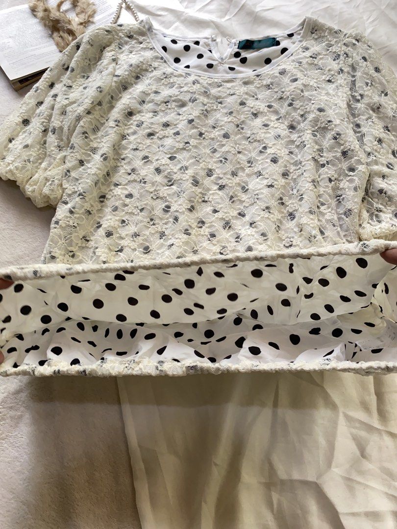 Cream Lace Blouse with Polka Dot Inner Lining Medium 38 (Category: Blouses) located in Poro. Submitted by joyceyuu (Listing ID 1470168950, Image 3). Description: .