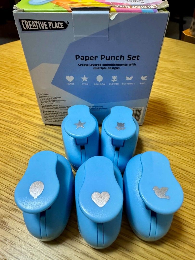 Creative Place Scissors & Paper Punch Set (Category: Stationery & School Supplies) located in Manila. Submitted by ormelynmal86309 (Listing ID 1470234478, Image 2). Description: Creative Place Scissors & Paper Punch Set ❤️Php 500❤️.