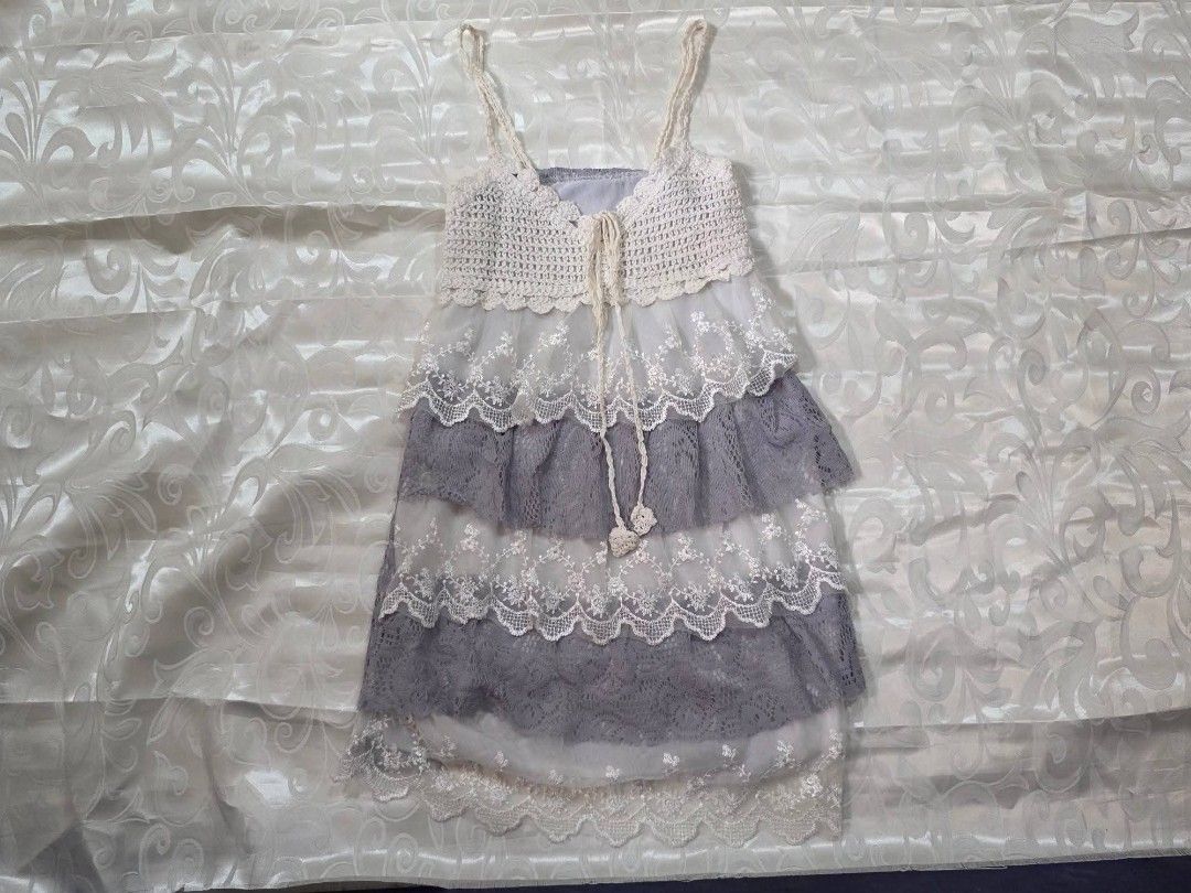 Crochet & Lace Tiered Camisole (Category: Sleeveless) located in Dagupan City. Submitted by drieinpink31 (Listing ID 1470297148, Image 1). Description: 🎀 DRIÉ IN PINK ITEM DETAILS • Issue/Flaw: None 📦 SHIPPING • J&T Express • Shipping fee: Shouldered by buyer 💳 PAYMENT • GCash • Maya • COD: Not available 📌 PLEASE NOTE Any issues/flaws will be stated and shown in the listing. Please check the photos and details carefully before purchasing. 💗 