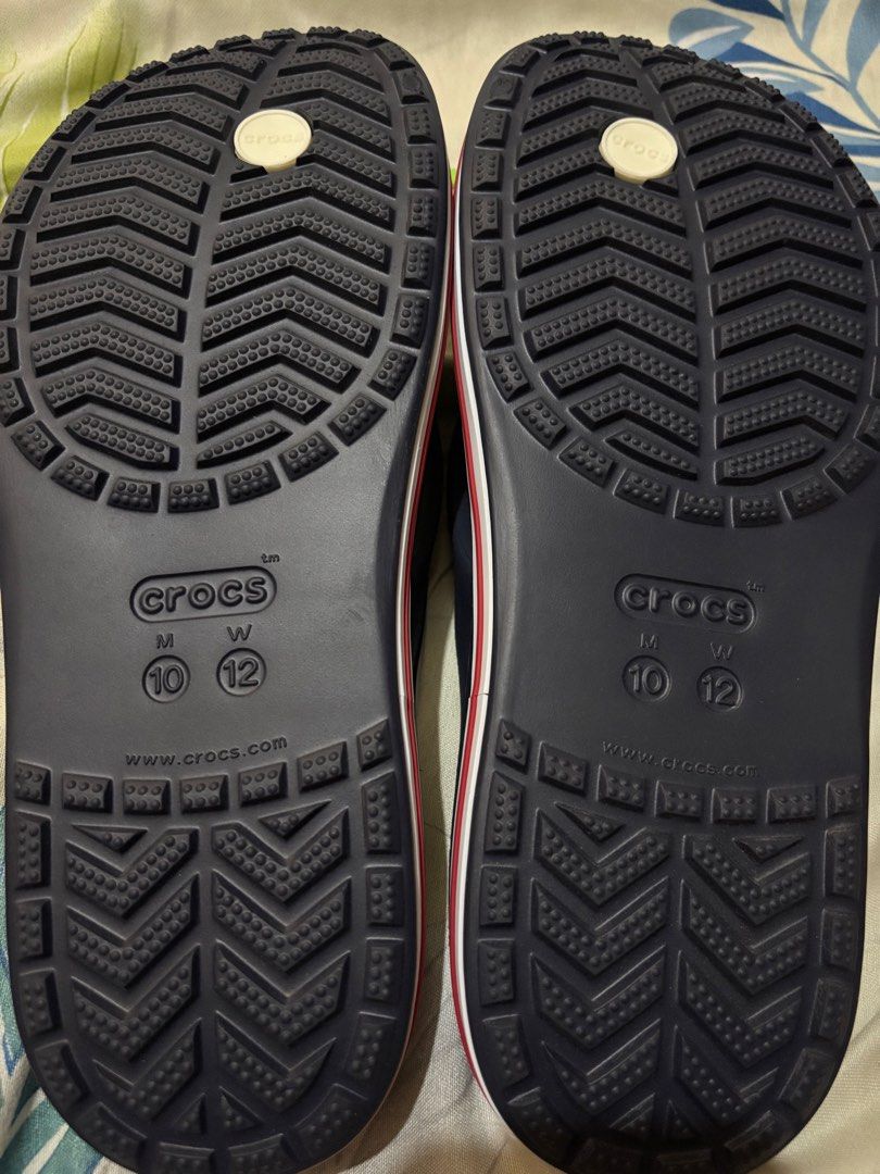 Crocs bayaband flip (Category: Slippers & Slides) located in Manila. Submitted by jayjaygoodies (Listing ID 1470168662, Image 3). Description: Crocs bayaband flip in Navy Blue, size M10W12. Brand new. Never used, worn once only for fitting. Given as gift, too big for my size. .