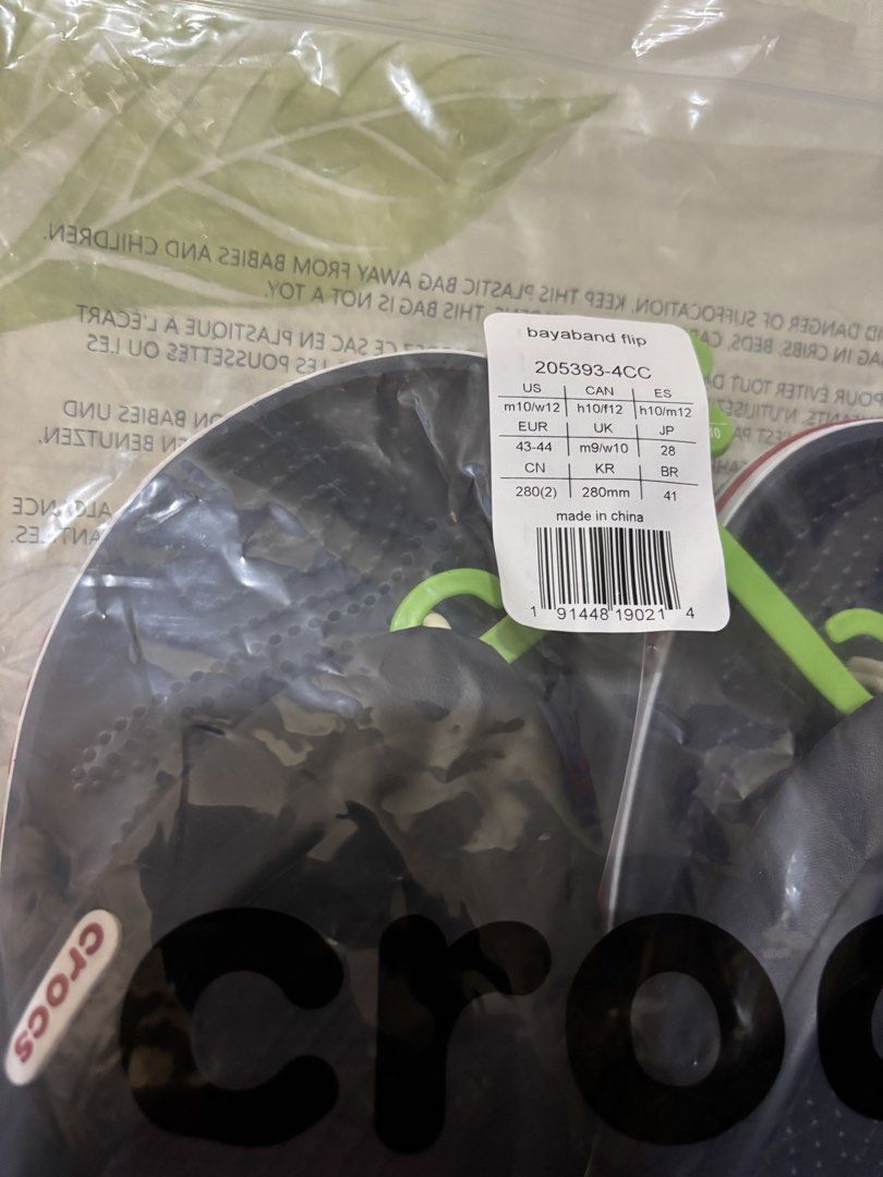 Crocs bayaband flip (Category: Slippers & Slides) located in Manila. Submitted by jayjaygoodies (Listing ID 1470168662, Image 1). Description: Crocs bayaband flip in Navy Blue, size M10W12. Brand new. Never used, worn once only for fitting. Given as gift, too big for my size. .