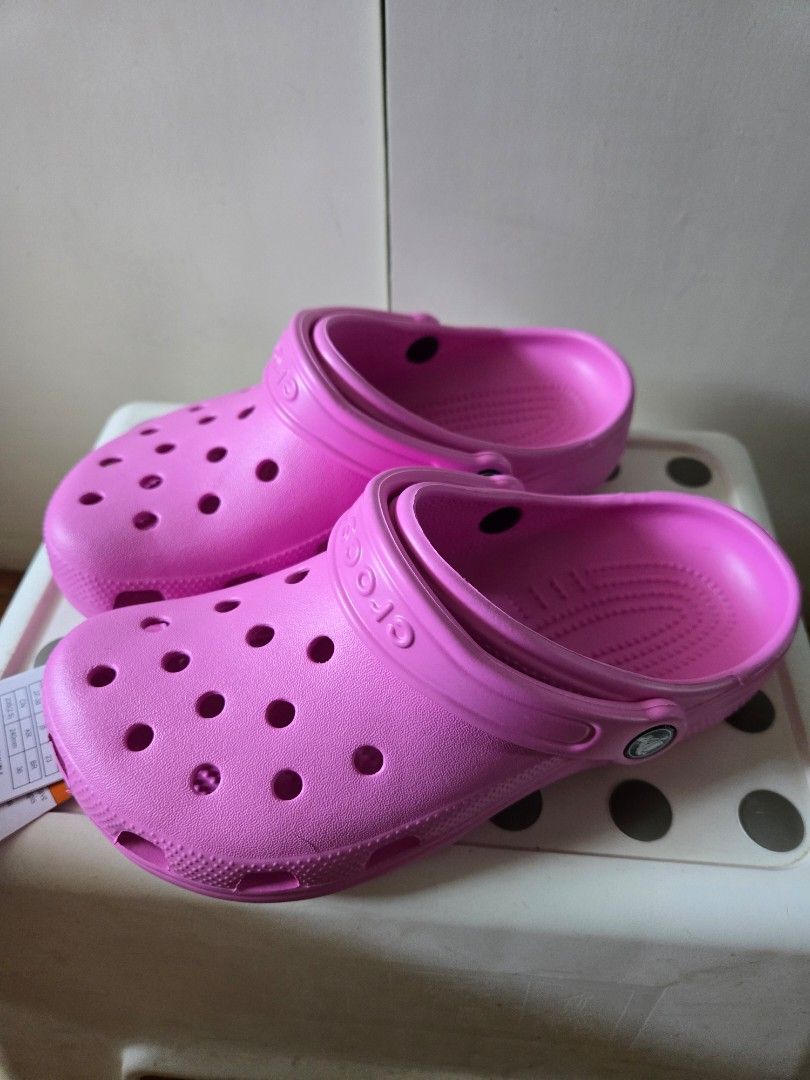 Crocs Classic Clog K Pink Size J5 (Category: Slippers and slides) located in Marikina City. Submitted by jmae8659 (Listing ID 1470144181, Image 3). Description: - Brand: Crocs Classic Clog - Color: Pink - Size: Big Kids J5 (EUR 37-38) - Condition: Brand new with tags (BNWT), never worn - Features: Signature ventilation holes, pivoting heel strap, and super comfortable slip-on design.