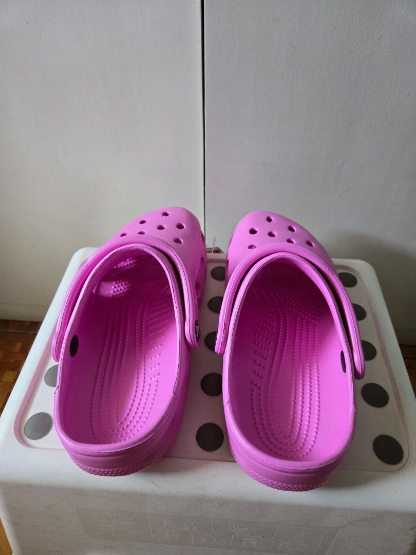 Crocs Classic Clog K Pink Size J5 (Category: Slippers and slides) located in Marikina City. Submitted by jmae8659 (Listing ID 1470144181, Image 2). Description: - Brand: Crocs Classic Clog - Color: Pink - Size: Big Kids J5 (EUR 37-38) - Condition: Brand new with tags (BNWT), never worn - Features: Signature ventilation holes, pivoting heel strap, and super comfortable slip-on design.
