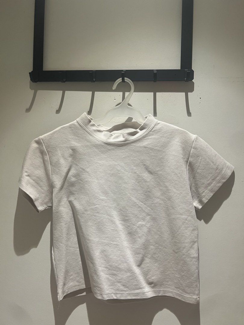 Crop Top Shirts Bundle (Category: Shirts) located in Malabon City. Submitted by chrsgns (Listing ID 1470222811, Image 3). Description: - bundle of 3 solid color crop tops: dark green, royal blue, and cream - sizing: first standard small to medium rush selling!! - can ship via sdd thru grab/lalamove (metro manila area only) - mop: gcash or bdo - price is still nego if kukunin agad or getting 2 or more items - pm for inquiries .