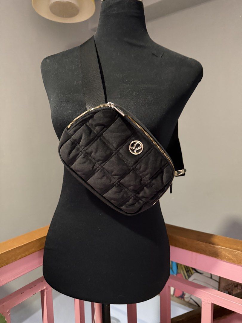 Crossbody Quilted Bag (Category: Cross-body Bags) located in Manila. Submitted by coolwolf_7f4c0e (Listing ID 1470195961, Image 1). Description: Like new condition .