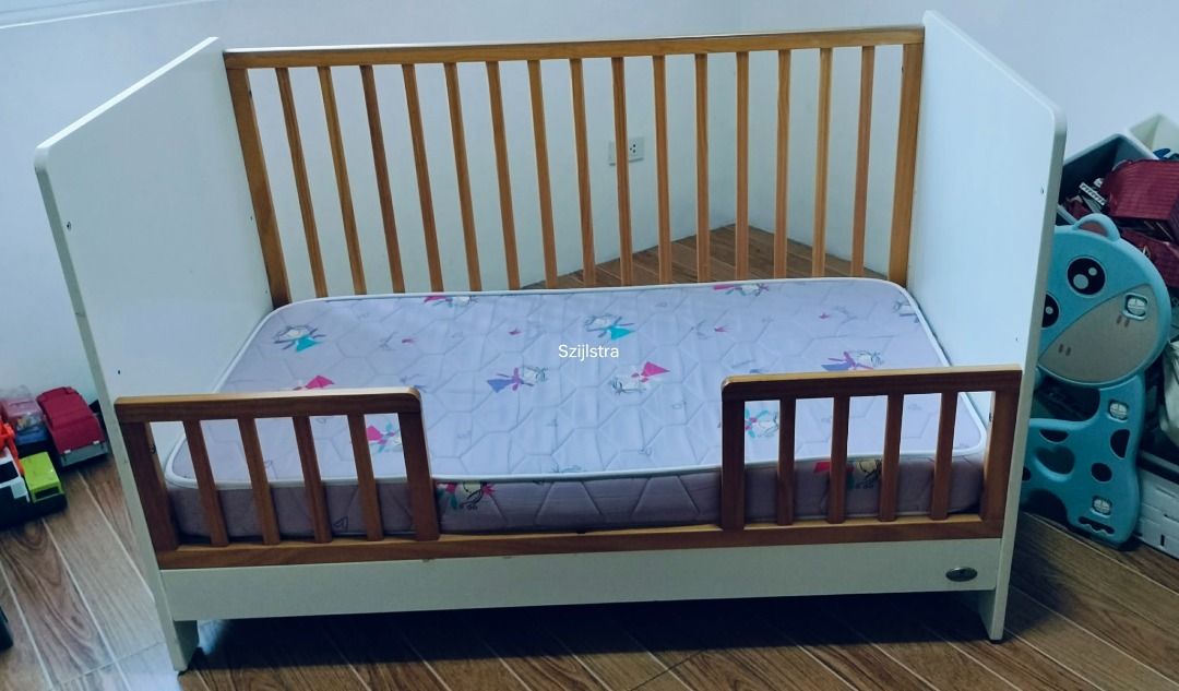 Cuddlebug 3-in-1 Convertible Crib- White (Category: Cots & Cribs) located in Angeles City. Submitted by sean.z (Listing ID 1470166641, Image 1). Description: Cuddlebug 3-in-1 Convertible Crib- White -solid pine wood -fits 28"x52" mattress -crib railings with teething guard -Dimension: 137"x82"x17" -original price ₱17500 mattress not included (SMPampanga) -original price of mattress(₱4999) with mattress, baby quilt with 2 covers, baby white pillow
